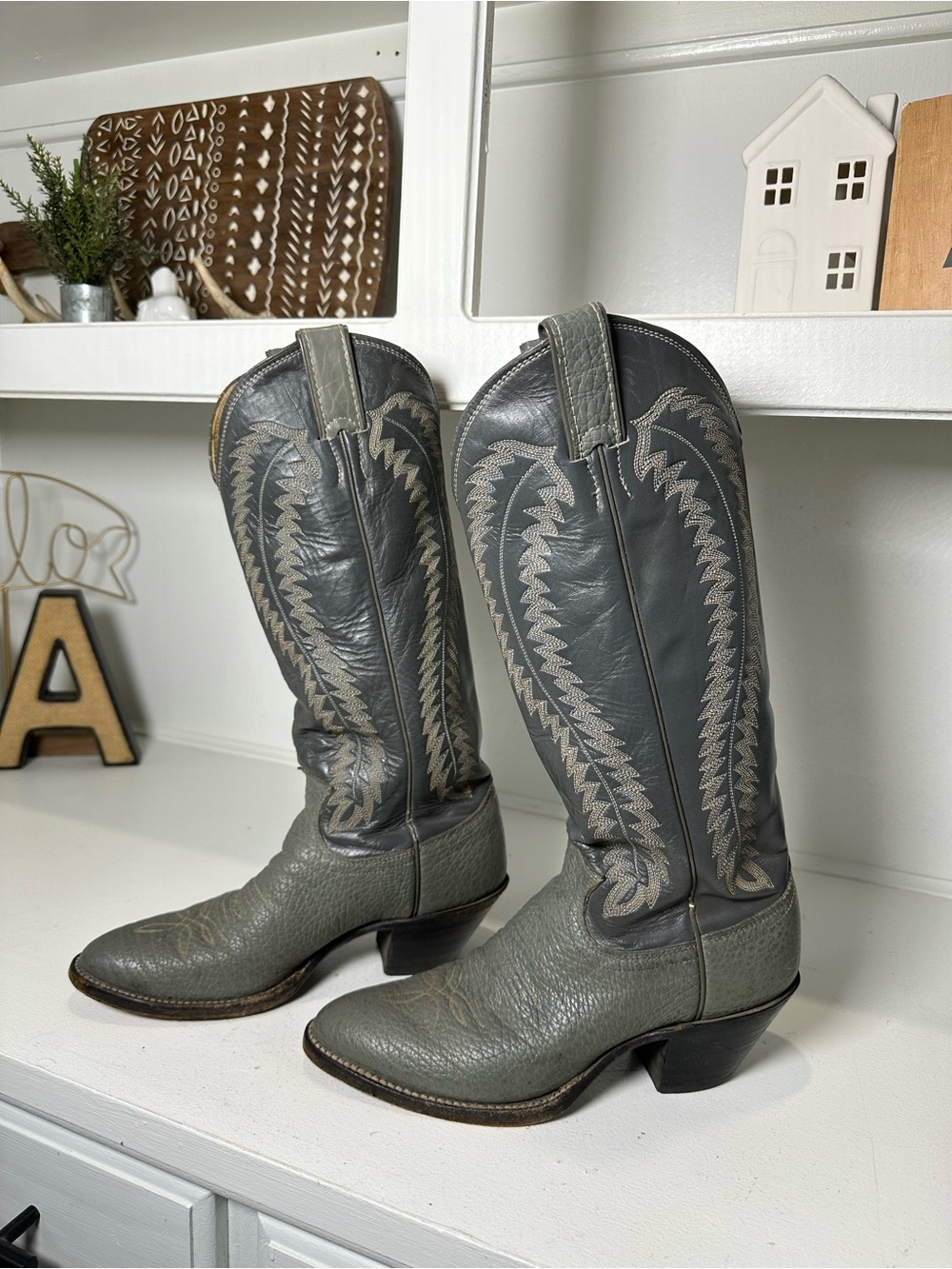 Vintage Justin Cowboy Boots Mens 7D Womens 8.5 Gray Leather SnipUSA Made Western